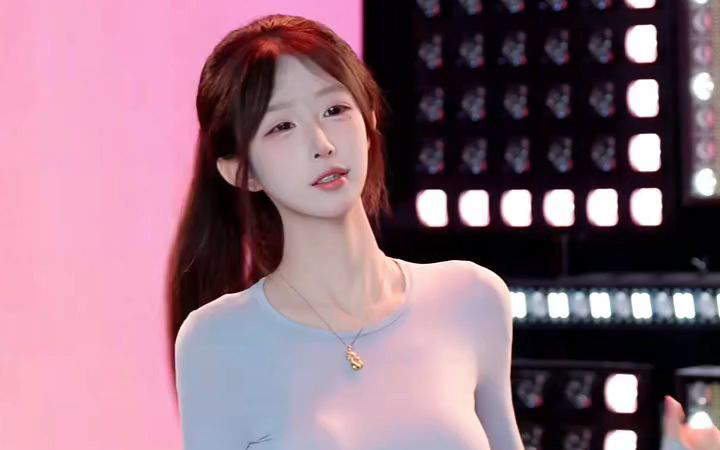 高清但还是缩脸了瘦腰了垫胸了