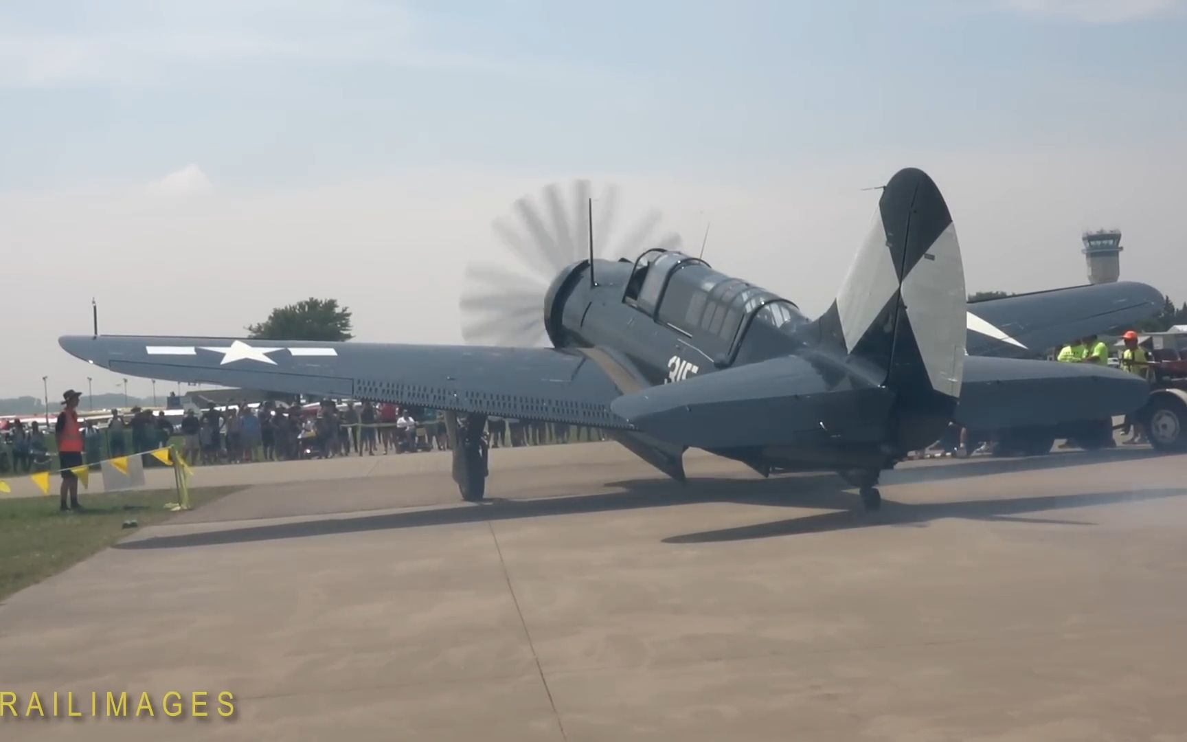 2025EAA航空展 F4F F6F F7F F8F FM-2 T-28 F-35 P-51飞行表演