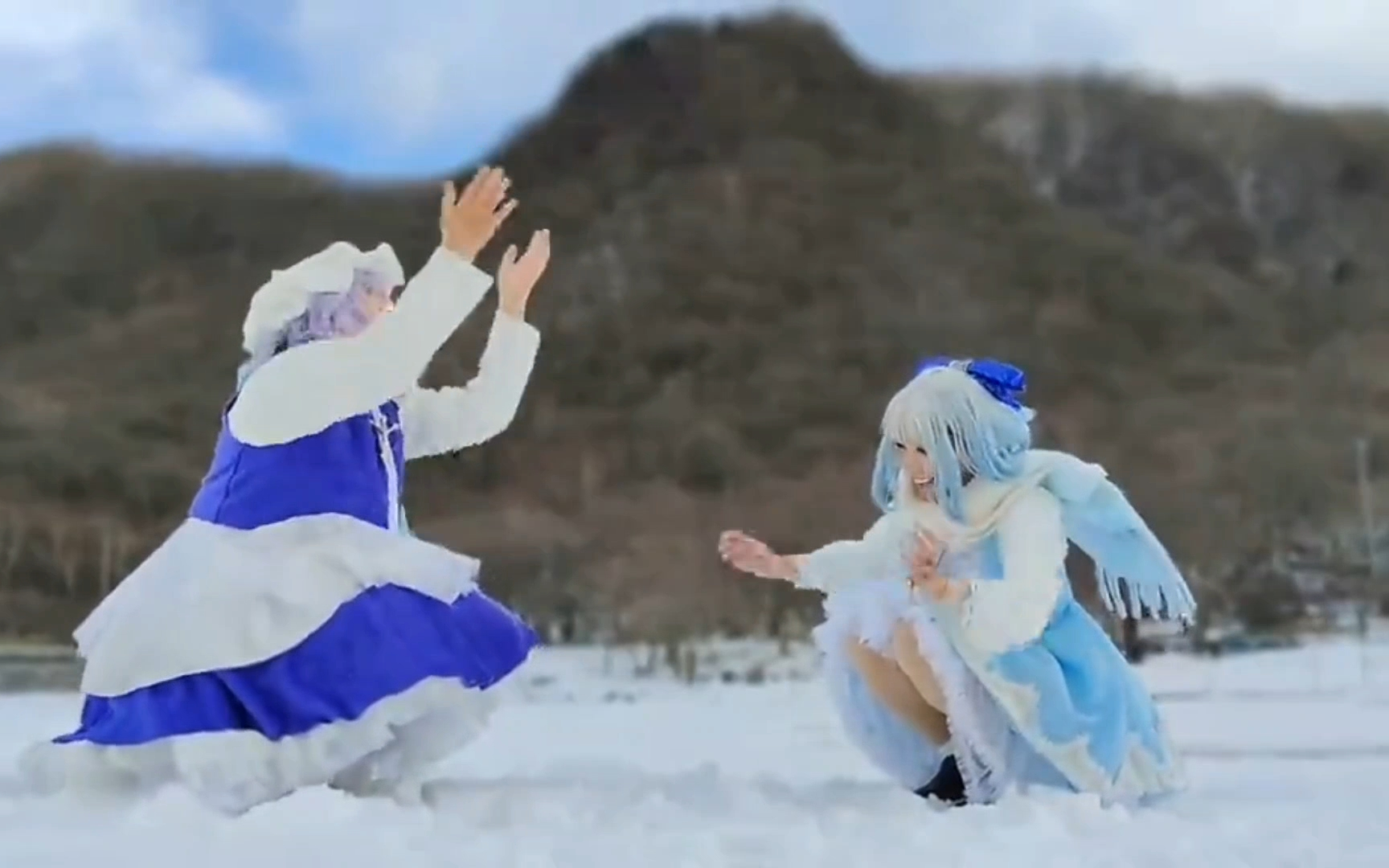 【东方coser】蕾蒂和琪露诺一起玩雪雪~(๑´∀`๑)