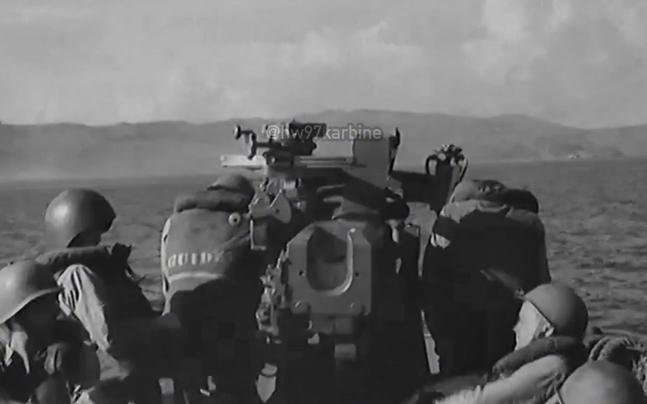 1944年关岛战役-美国3英寸（76毫米口径）舰炮射击及排除故障录像