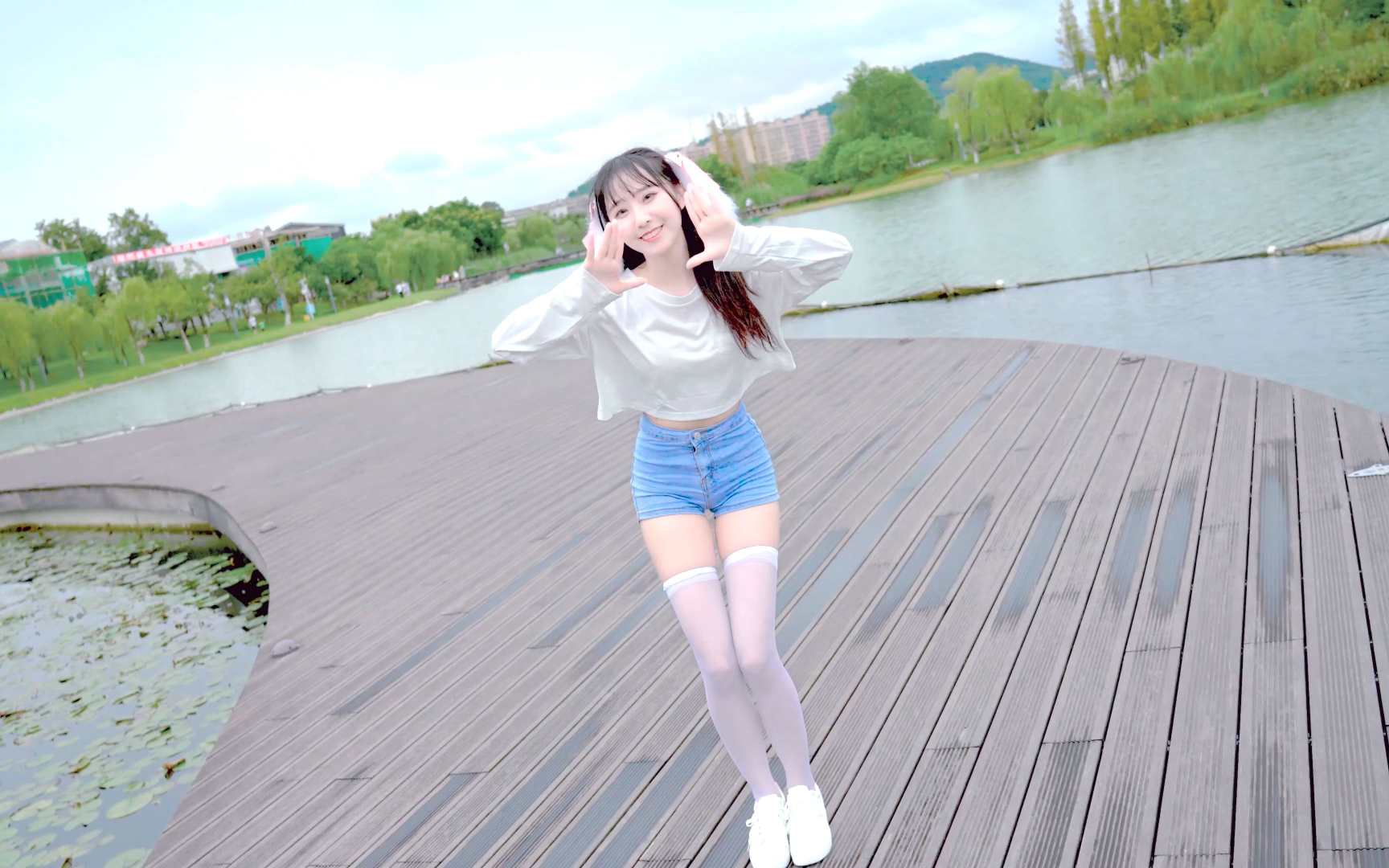 白丝兔