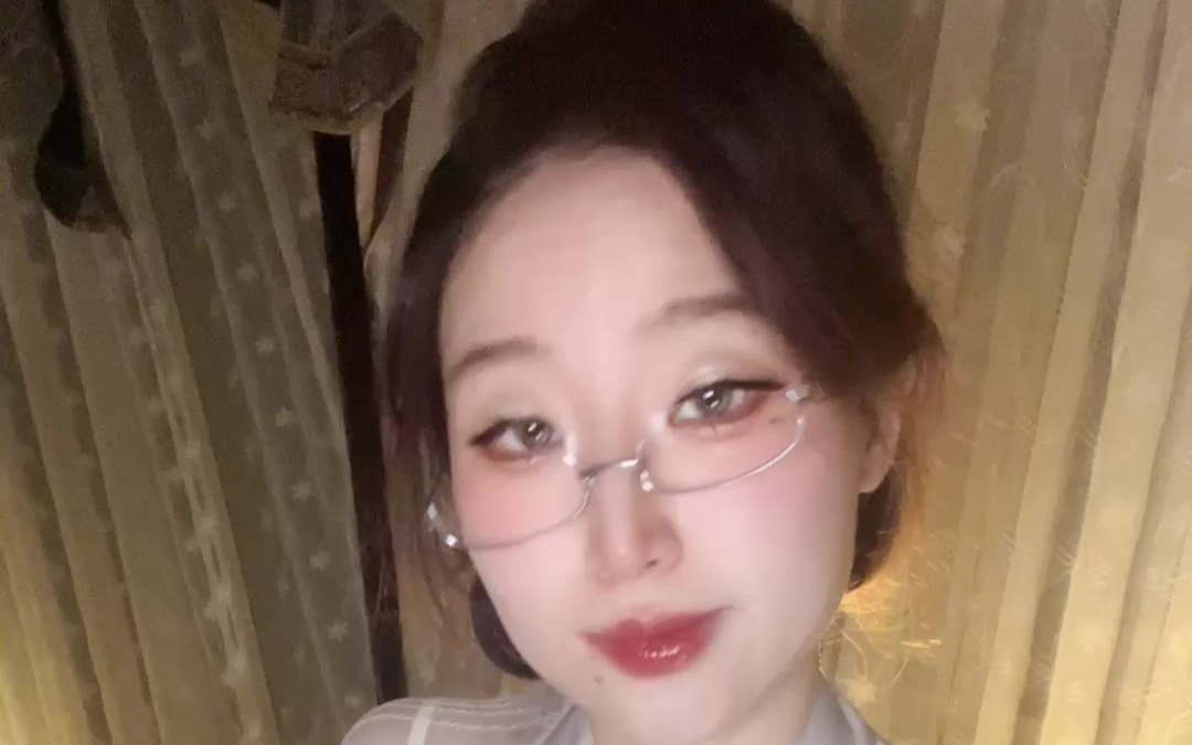 大姐姐美滋滋_2026-04-15_23-21-47_000