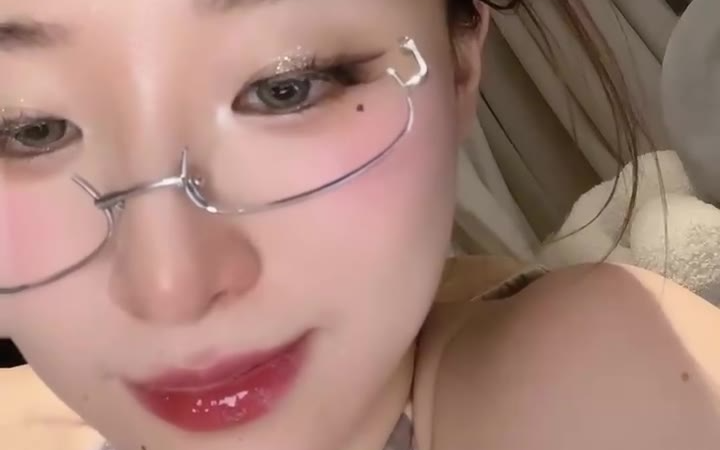 大姐姐美滋滋_2026-07-07_00-02-53_000