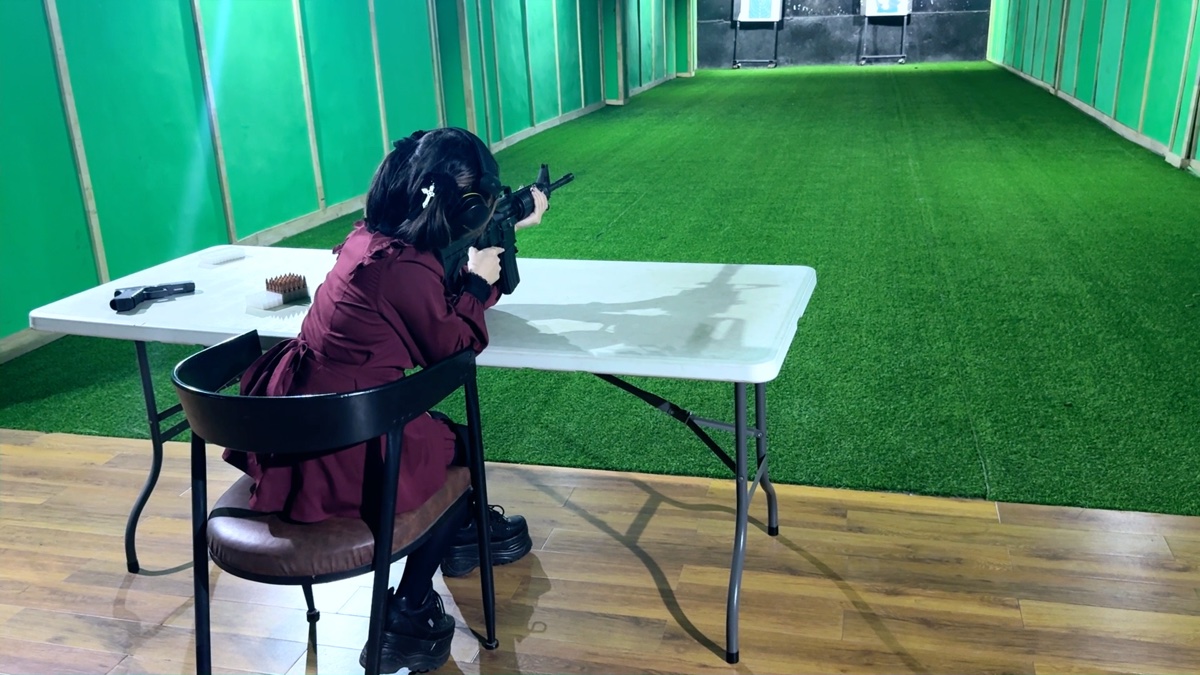 嘣