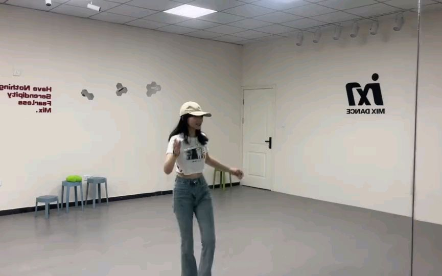 练舞中
