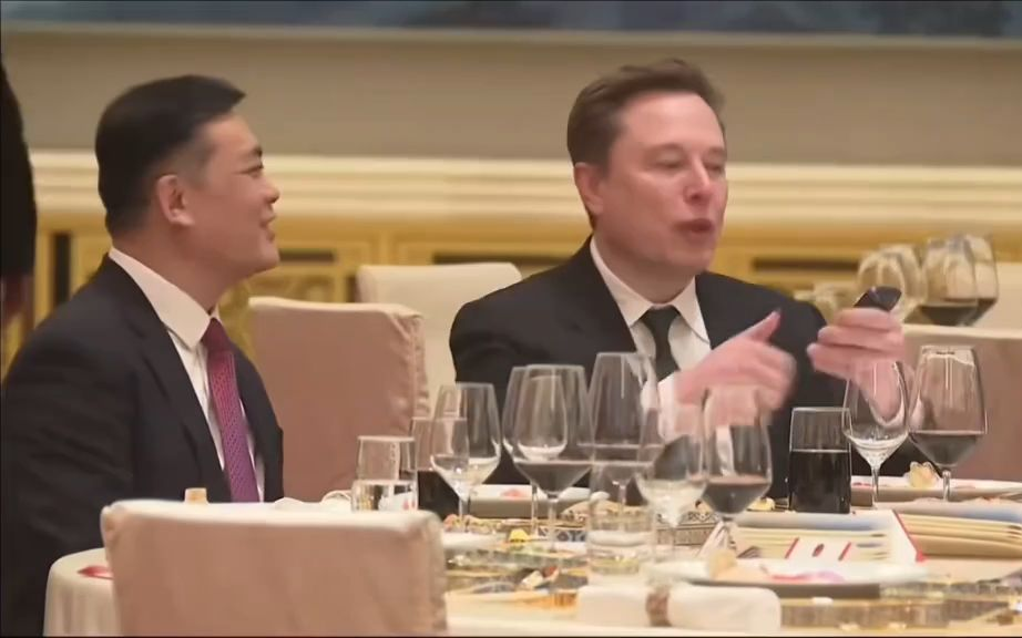 马斯克用什么手机呢？