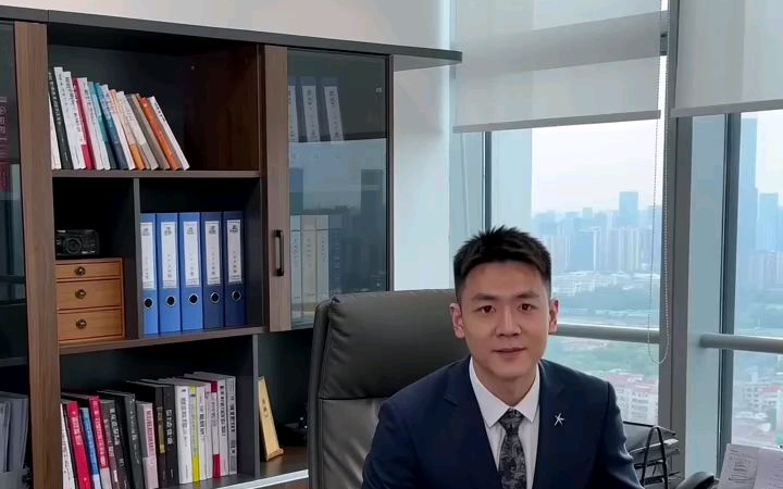 聚焦法律行业动态，榜单见证律界实力，荟萃精英，共赏风云。