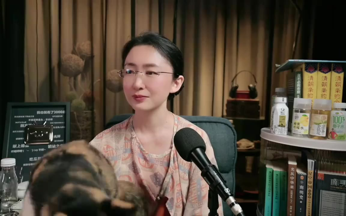 吃瓜蒙主 吃瓜蒙主分享自己的启蒙书 #启蒙 #读书 #辞海 #词典