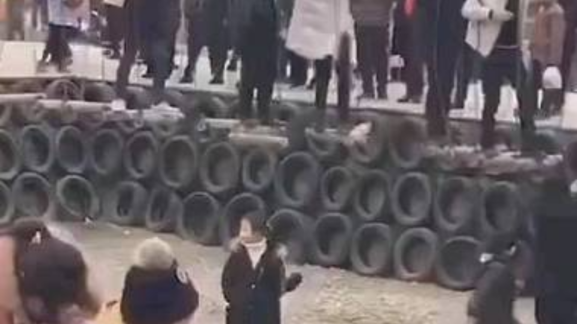 诸 神 黄 昏