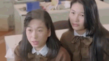 哭笑不得,明明是来抢劫的,不知不觉就泡上妞了