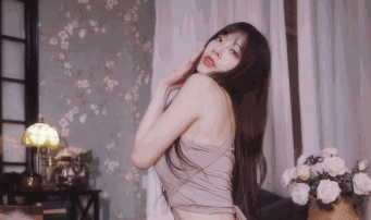 可爱在性感面前______