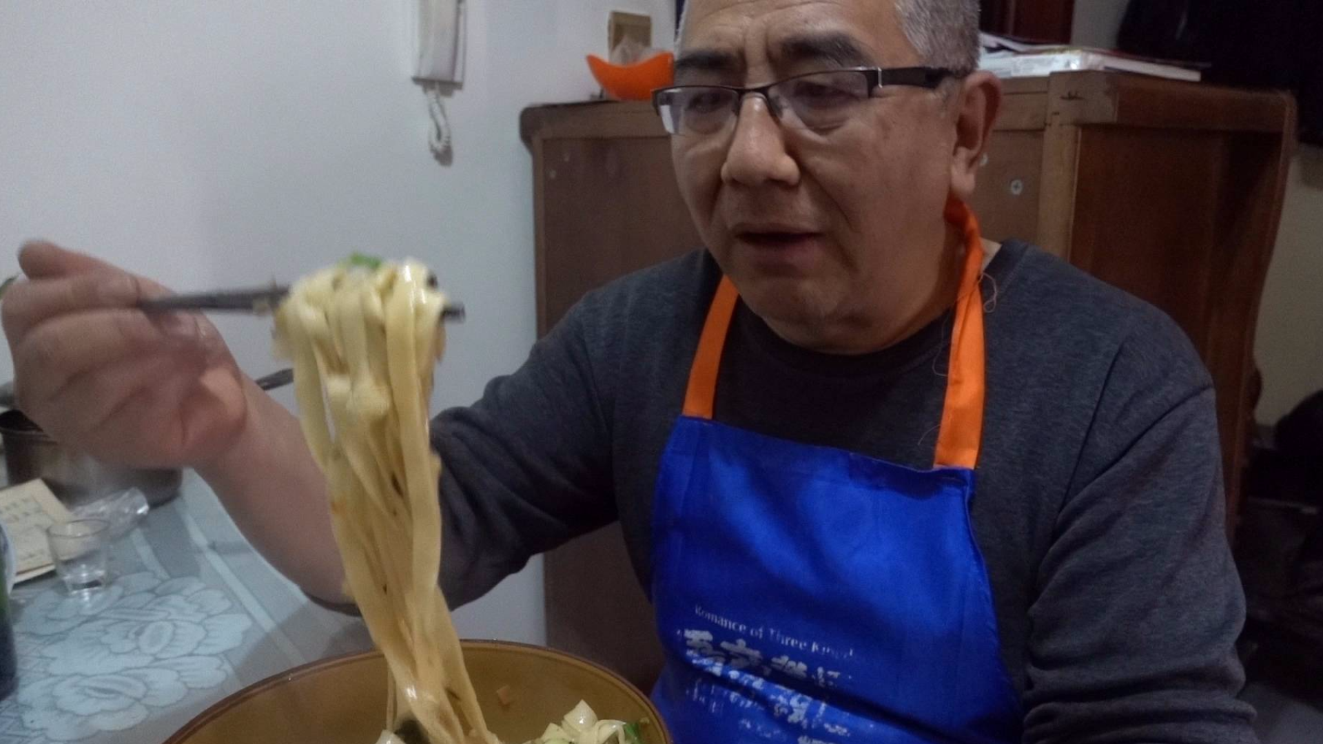 【老司马的日常食堂】大冬天一碗热腾腾的羊肉臊子面
