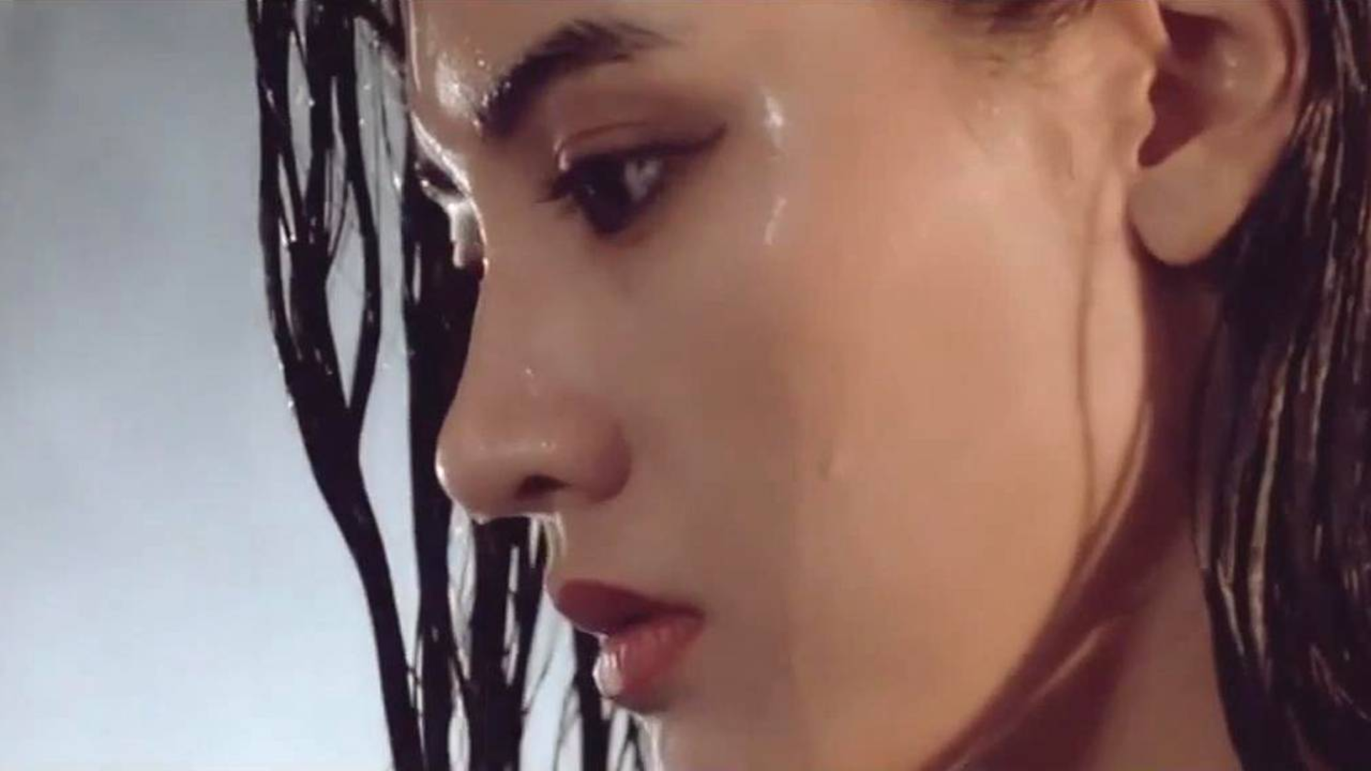 邓丽君演唱的《漫步人生路》,声音甜美温婉动人,实在太好听了!