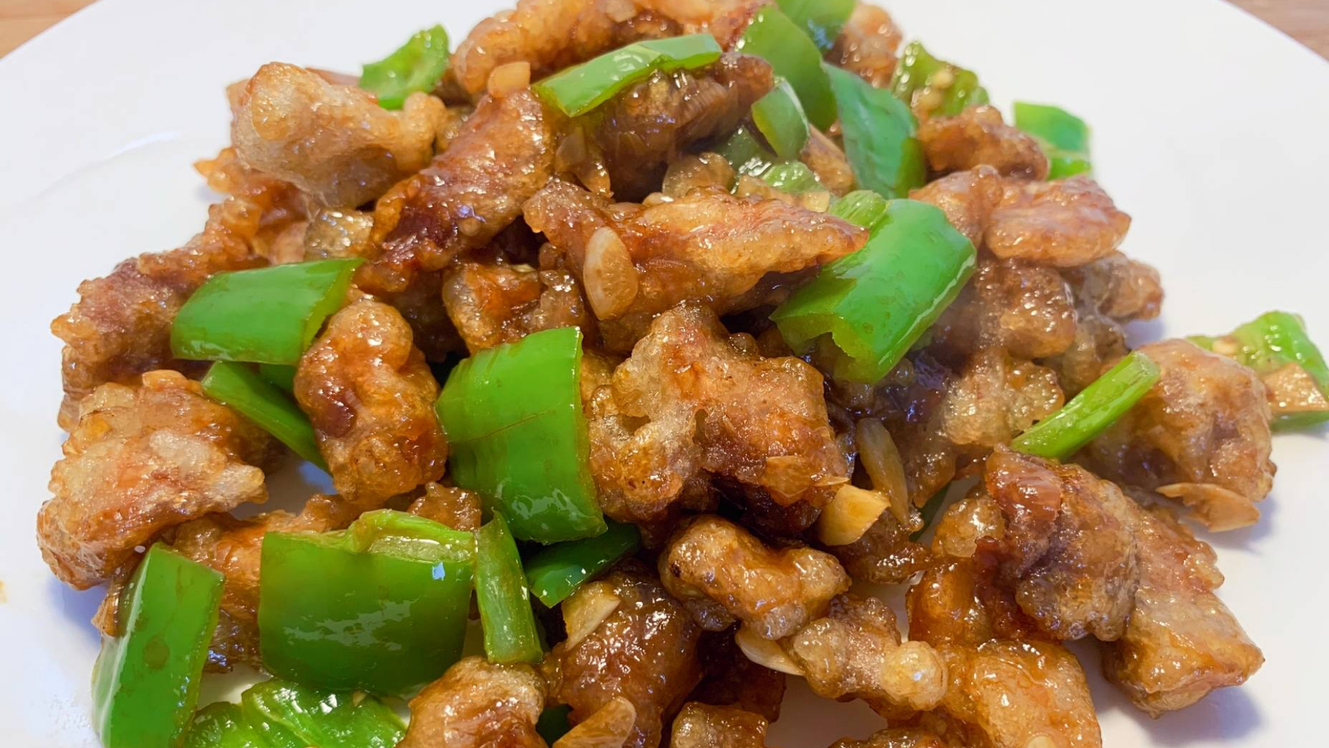 东北溜肉段直接放淀粉就错了,大厨教你正确做法,外焦里嫩不回软
