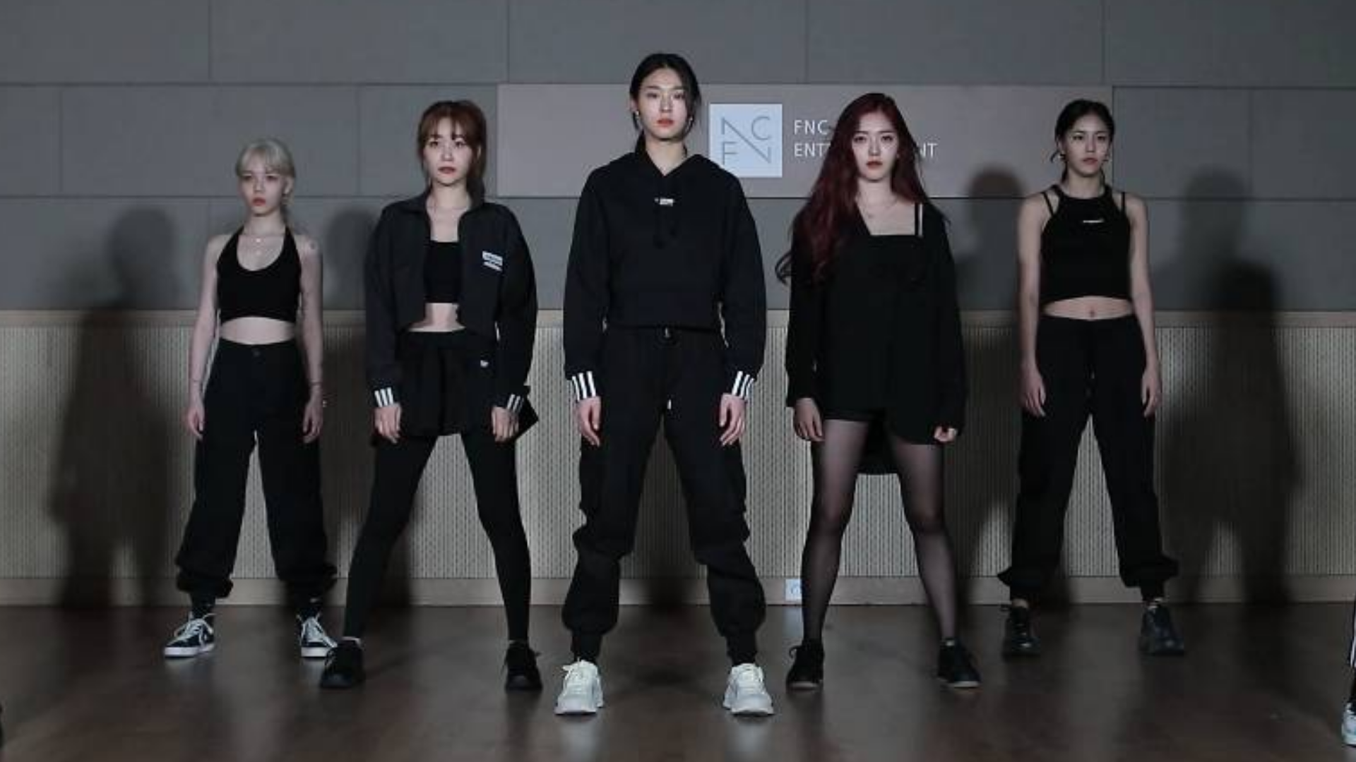 你们的王牌天使!AOA – Sorry 舞蹈练习室版