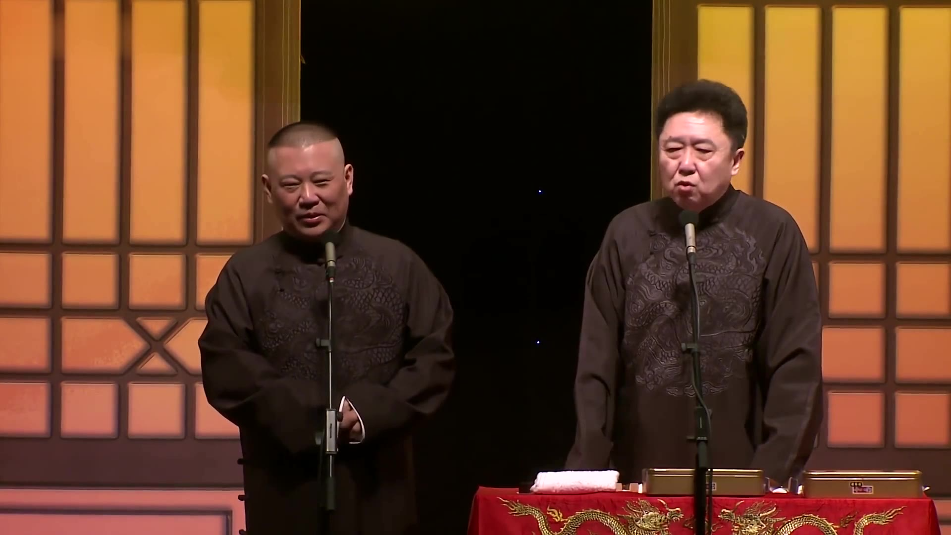 郭德纲于谦经典相声,于谦三伏天睡火炕