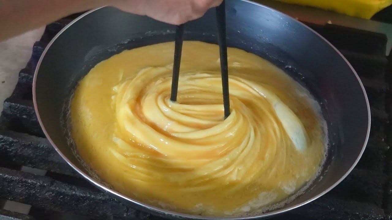 【台湾街头美食】 - 漩渦蛋包飯