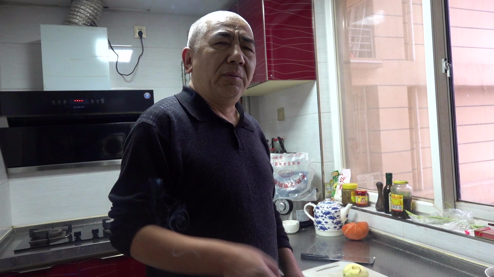 【老司马的日常食堂】自制胡辣汤泡油饼,吃起来爽爆了