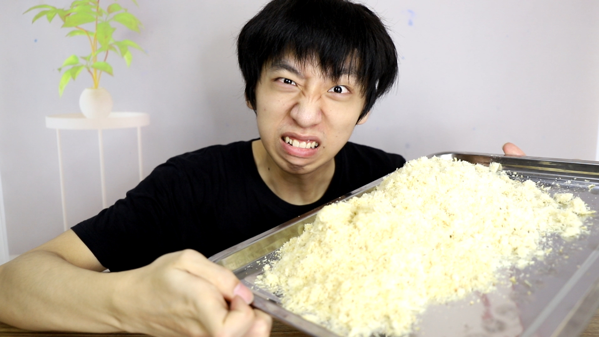 五斤鸡胸肉可以做出多少鸡精?小伙花两天时间才做出这么点