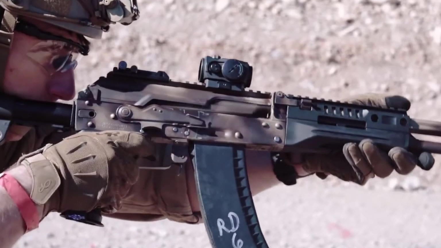 AK12射击训练