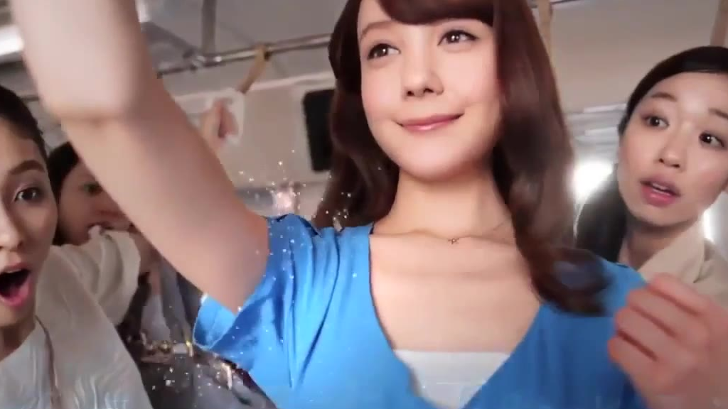 绅士必看的日本美女广告合集