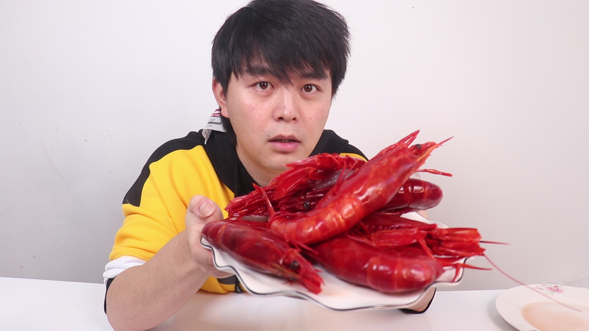 试吃900一盒的西班牙红魔虾,不愧是连美食家都称赞的最好吃的虾