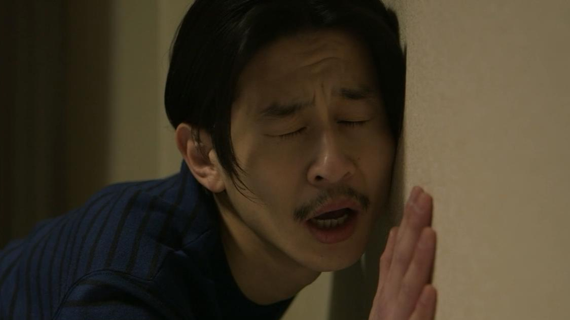 男子搬进新家听到隔壁女孩喘息声,好奇查看,最终娶回了家门