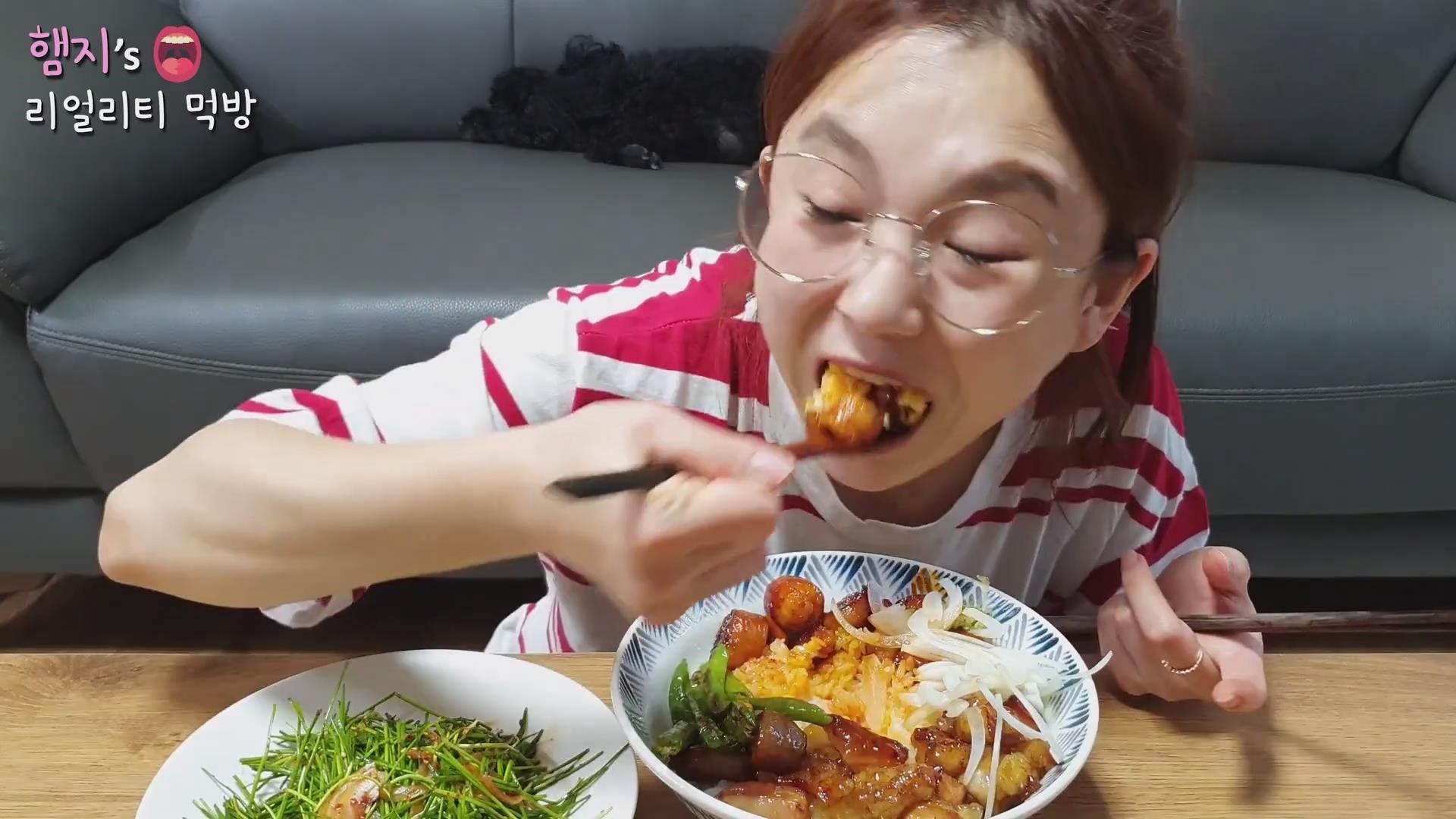 新 【Hamzy超清】 辣火鸡酱牛皱胃牛肠盖饭+拌沙葱烤曲奇