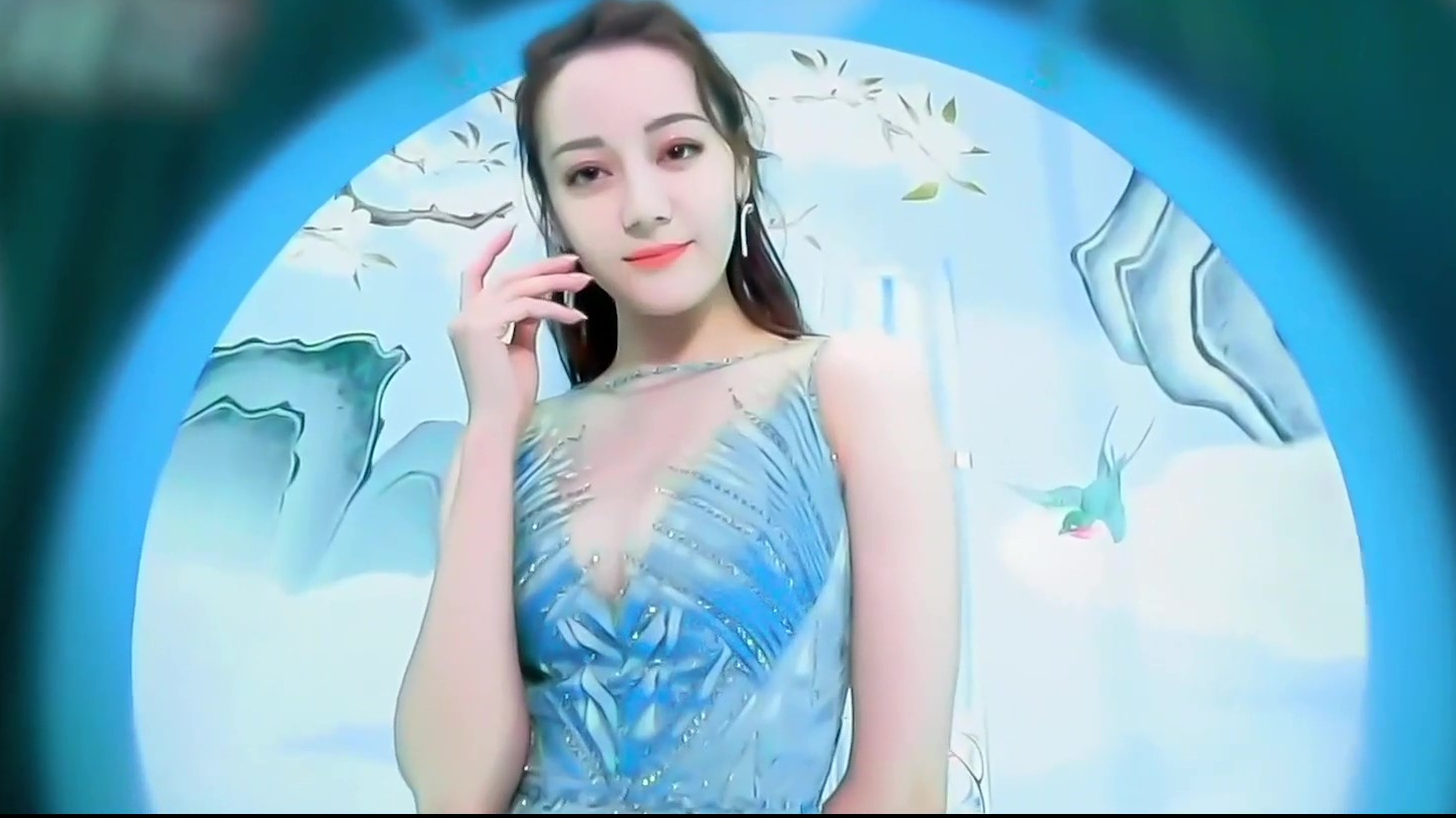 迪丽热巴 / 我就是馋她身子 / 姐姐一穿亮片裙 / 露背!!【全民】