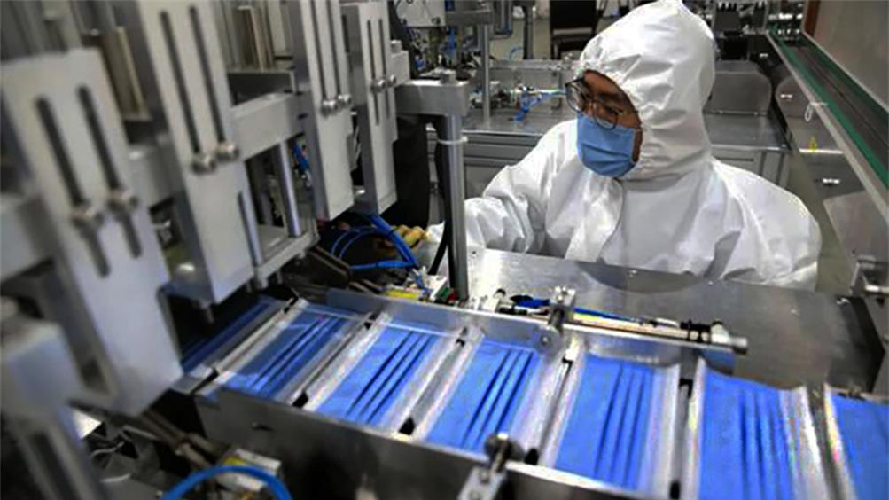 中国高速口罩生产机,出货快的看不清,日产120万片,为世界助力