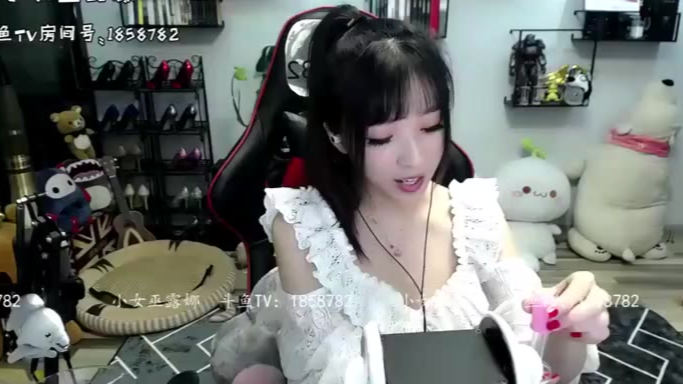 3D助眠】小女巫露娜:手拿两个锥形瓶在耳边的化学反应助眠!!