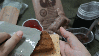 军粮试吃:美军MRE单兵自热墨西哥风味牛肉馅饼