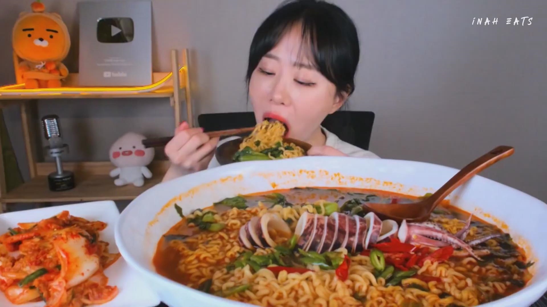 【Inah eats】 香辣鱿鱼海鲜面