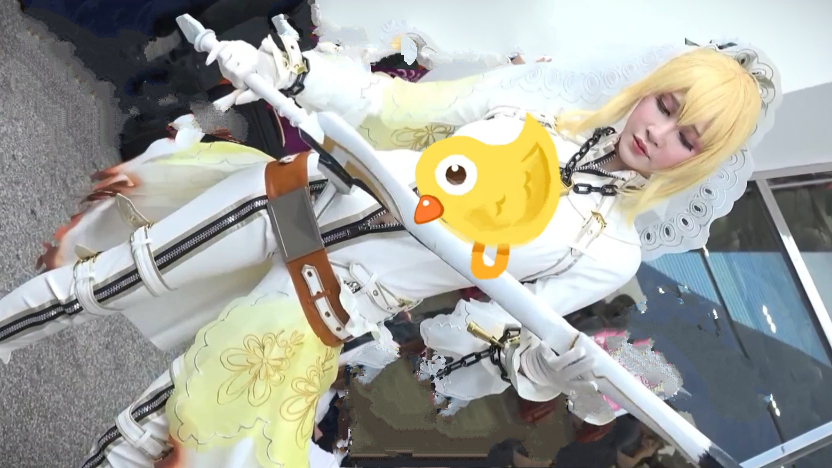 这种女人我们一般叫:极 品 !尼禄花嫁cosplay