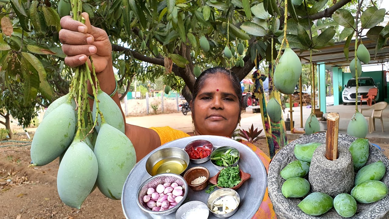 看看印度人是怎么吃生芒果的,看看她是什么吃法，太特别了!