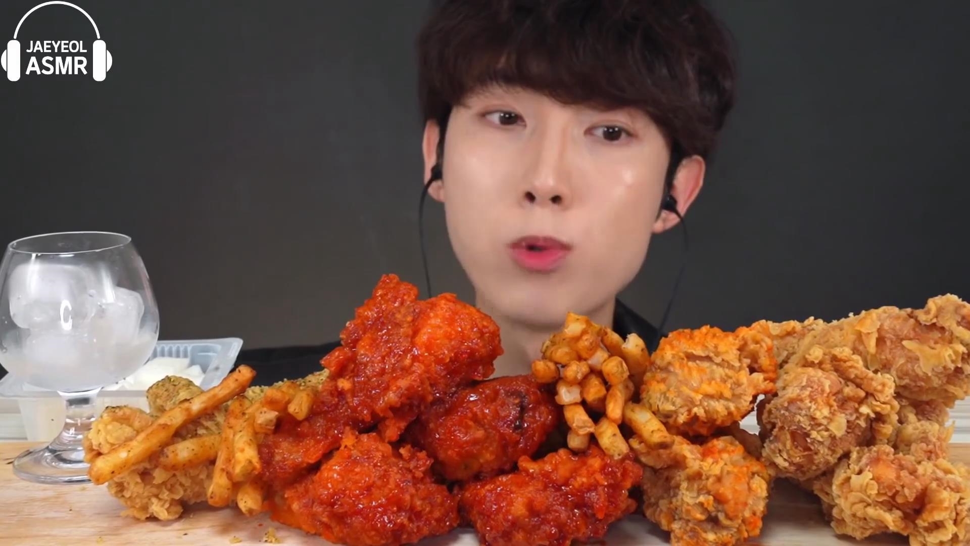 【Jaeyeol】 BBQ辣酱黑胡椒脆皮炸鸡薯条
