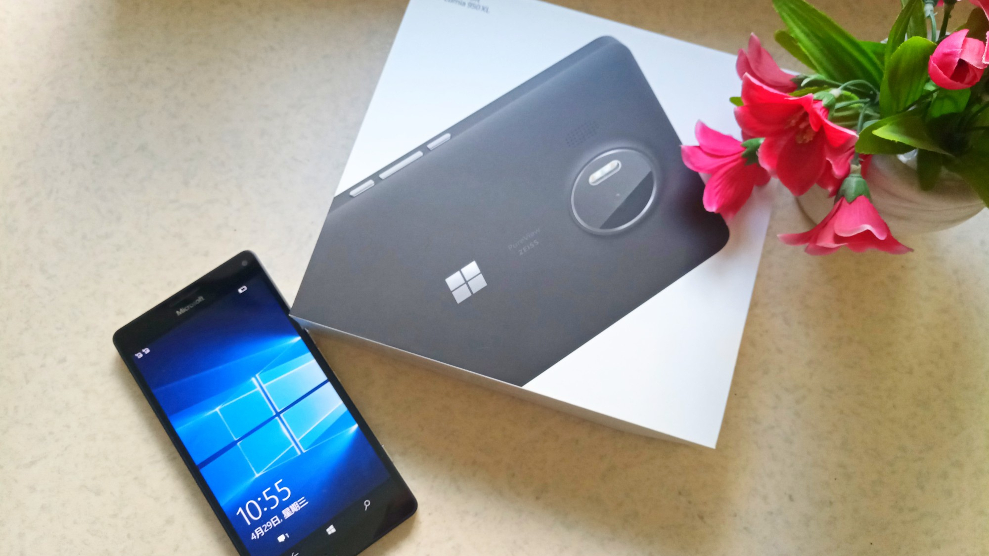 都2020年了,我竟然开箱一台微软末代机皇Lumia950XL手机