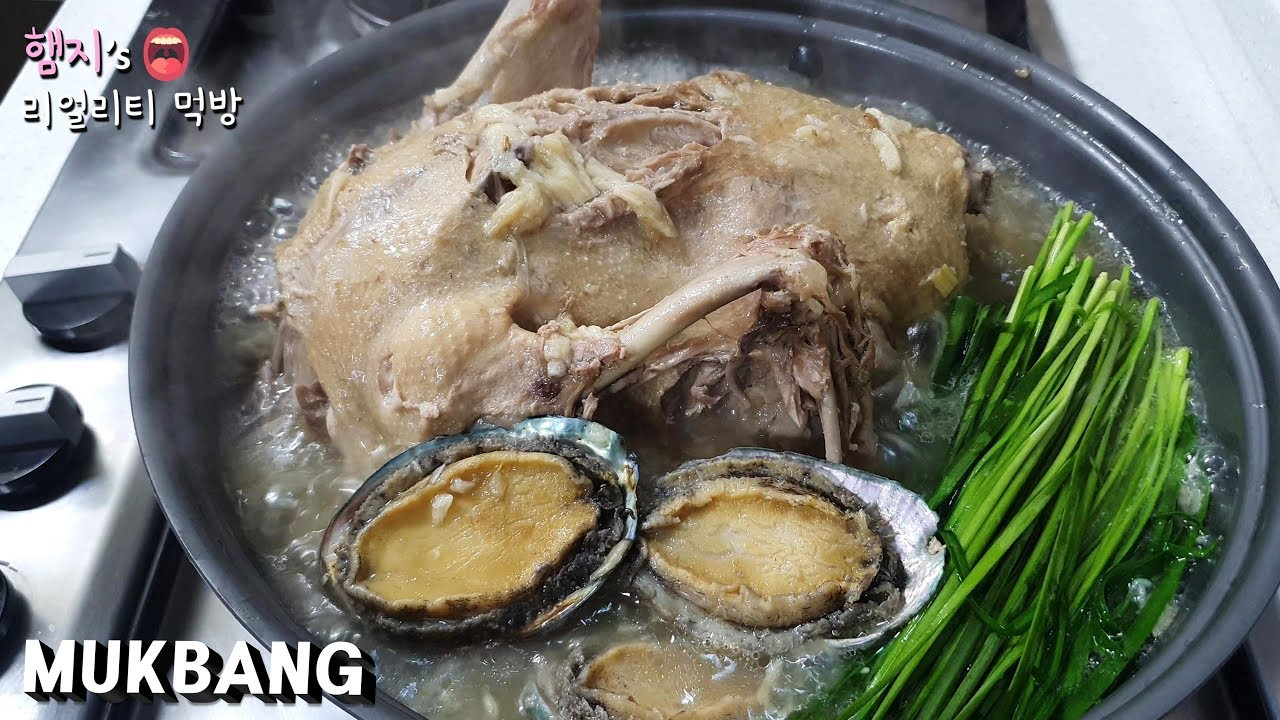 Hamzy~用高压锅做的清炖鸭肉~!鸭肉糯米粥做收尾~(ft.鲍鱼,韭菜)超好吃~!!