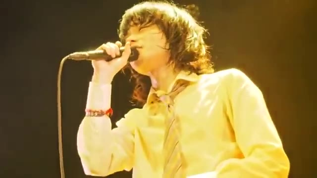 菅田将晖~官方油管解禁了2018年8月发行的单曲「ロングホープ・フィリア」初回限定盘中收录的巡演影像