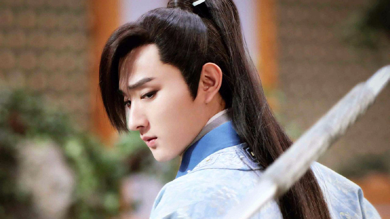 长相守:于小彤影视角色串烧!少年贾宝玉变身一方枭雄,飒!