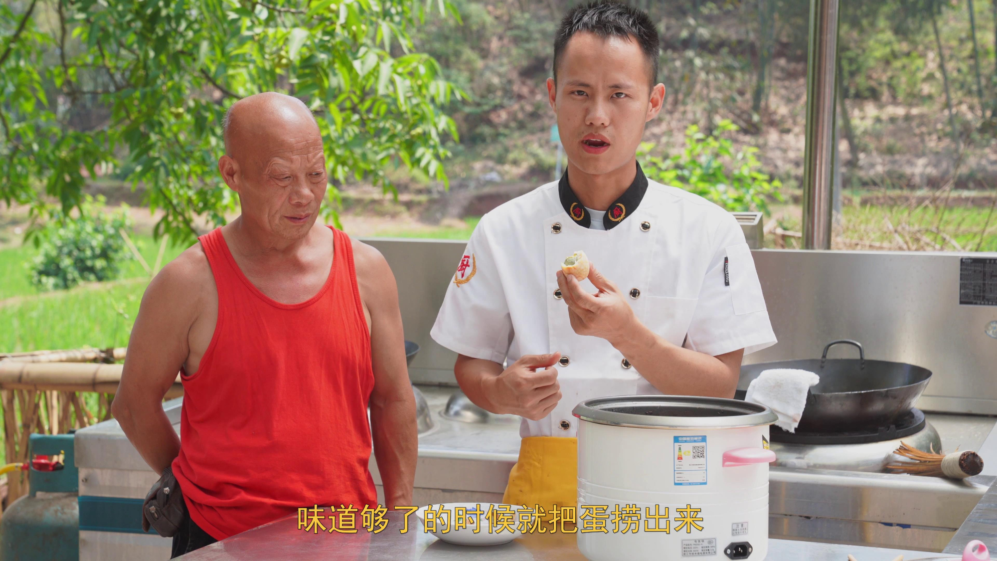 厨师长分享:“可乐茶叶蛋”的家常电饭锅做法,味道很赞,收藏了