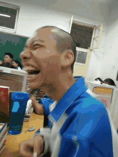 【每晚一笑】81 沙雕总是在一起的