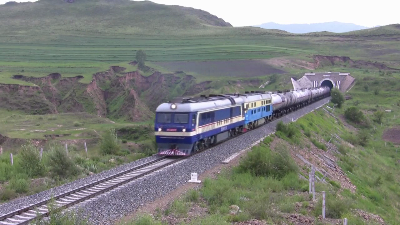 201809z194沈阳北发车沈阳北站的三机ss9ss9ss9g2