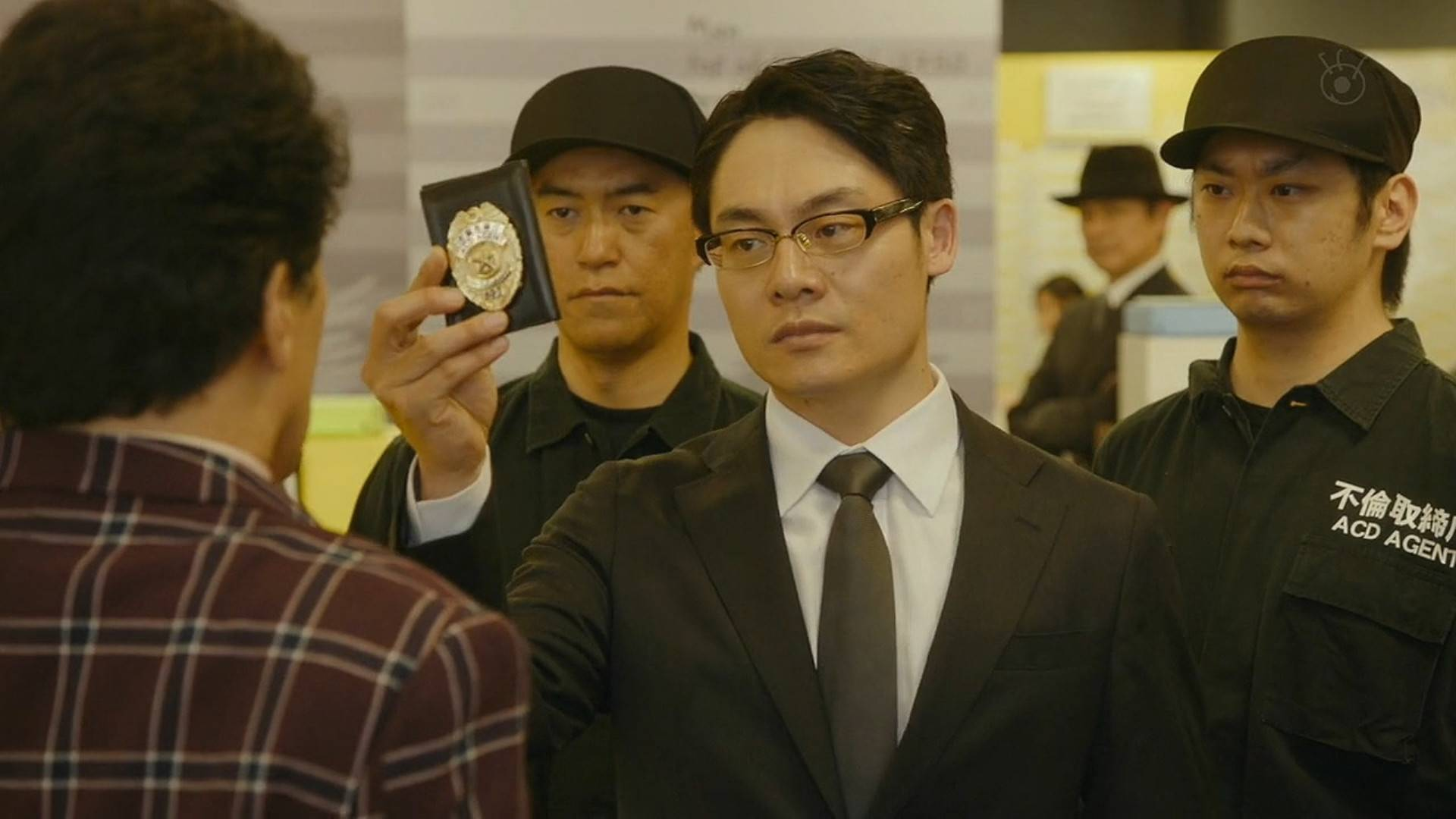 男子不小心看了不该看的地方,竟被判终身监禁《世界奇妙物语:外遇警察》