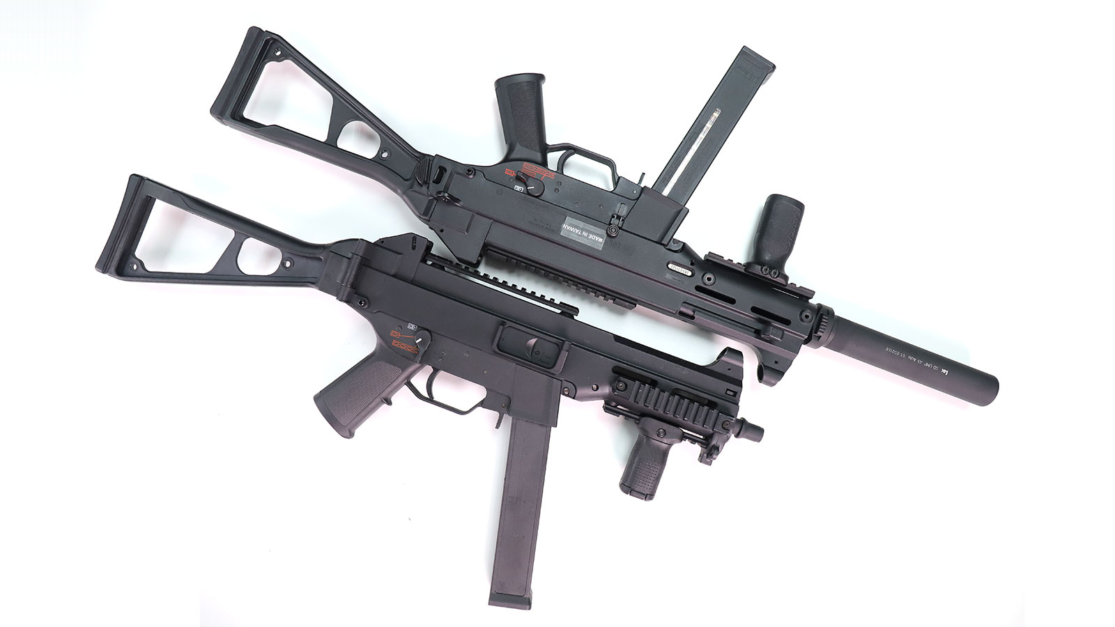 ump45玩具发射器两个版本如何选?