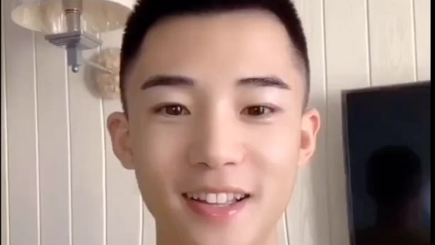 这货抖音解封了 现在疯狂传播女拳 这。。。。