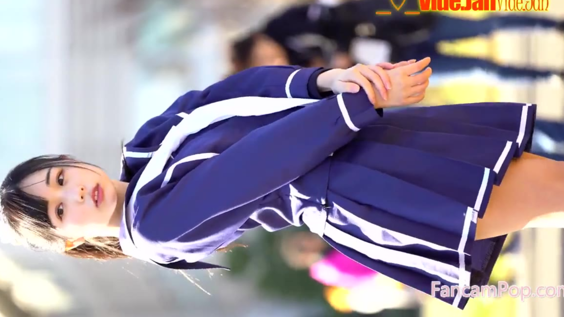 小姐姐展示jk制服和水手服