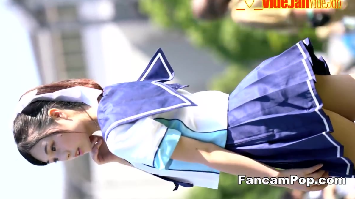 小姐姐漫展展示日系jk制服水手服和百褶裙-cosplay