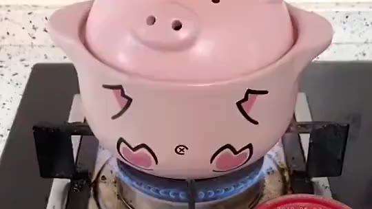 买了个新锅,特地早起煮个面吃。。。