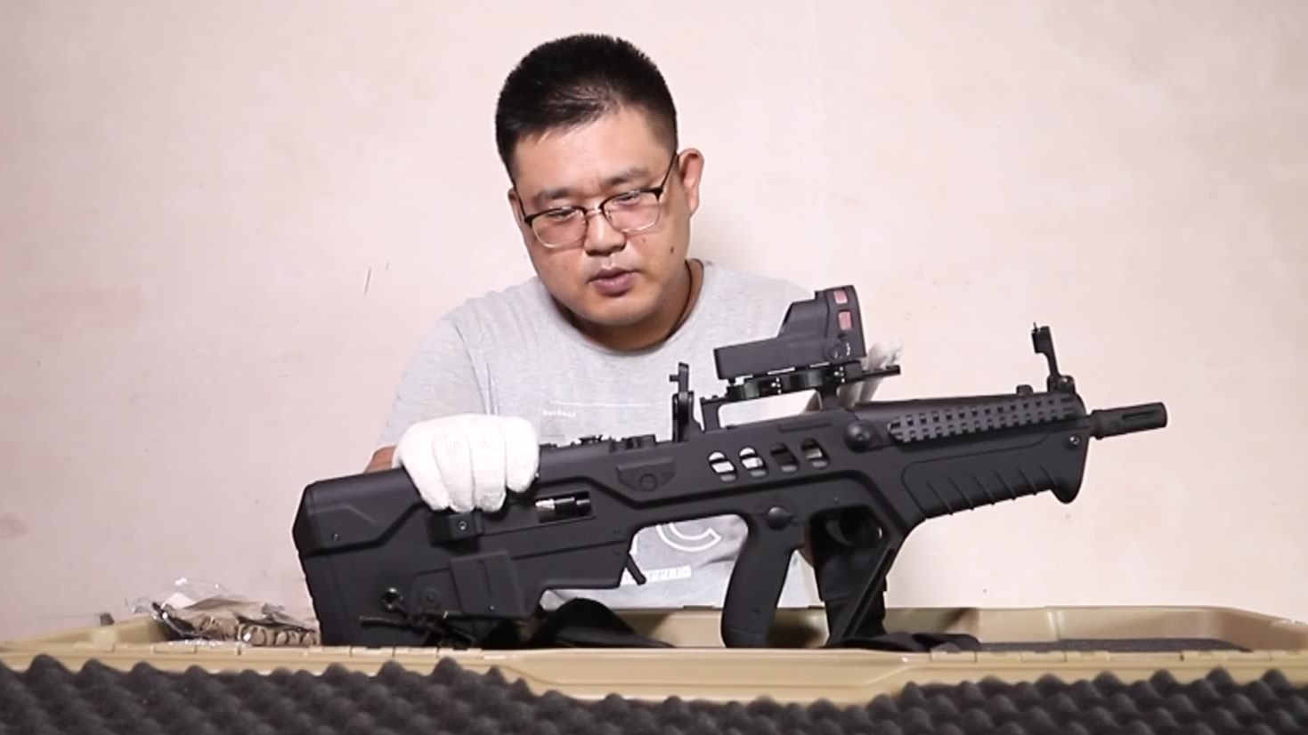 “二姨,二姨,他来了”塔沃尔21,无托新内构,不一样的外壳,真特么贵!
